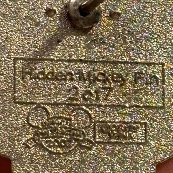 Disney Pirate King Sugar Skull Trading Pin 2002 - Picture 3 of 3